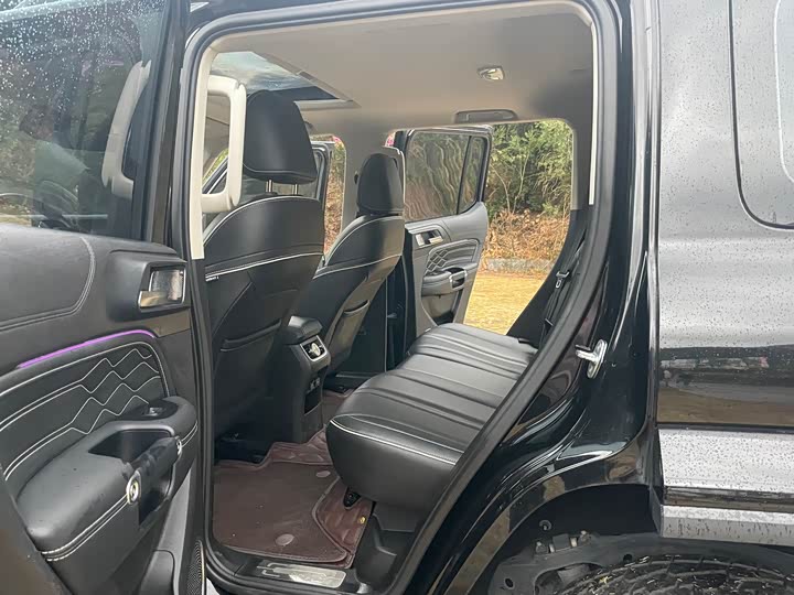 Фото 10 - Tank 300