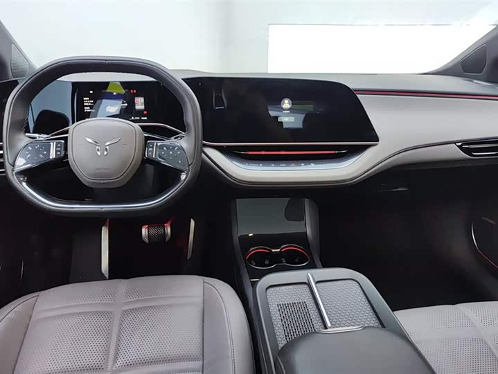 Фото 12 - Hongqi EH7