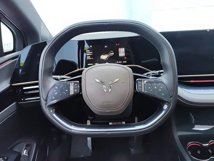 Фото 15 - Hongqi EH7