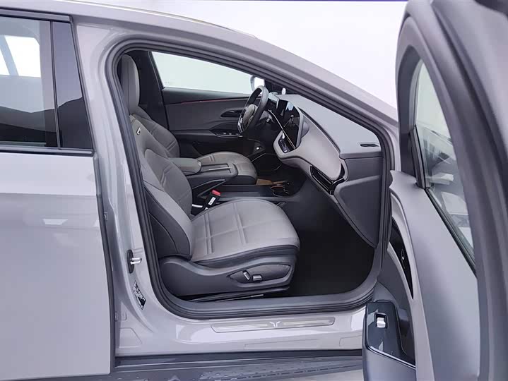 Фото 8 - Hongqi EH7