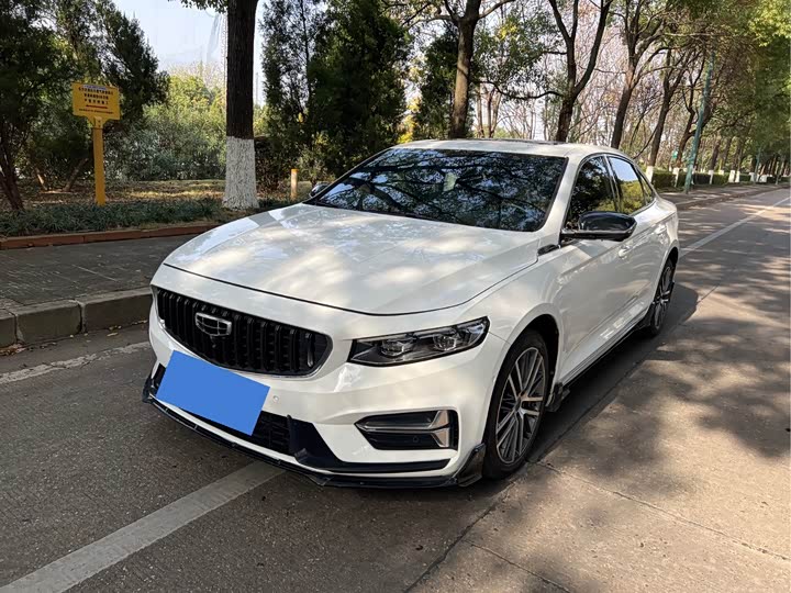 Фото 1 - Geely Preface