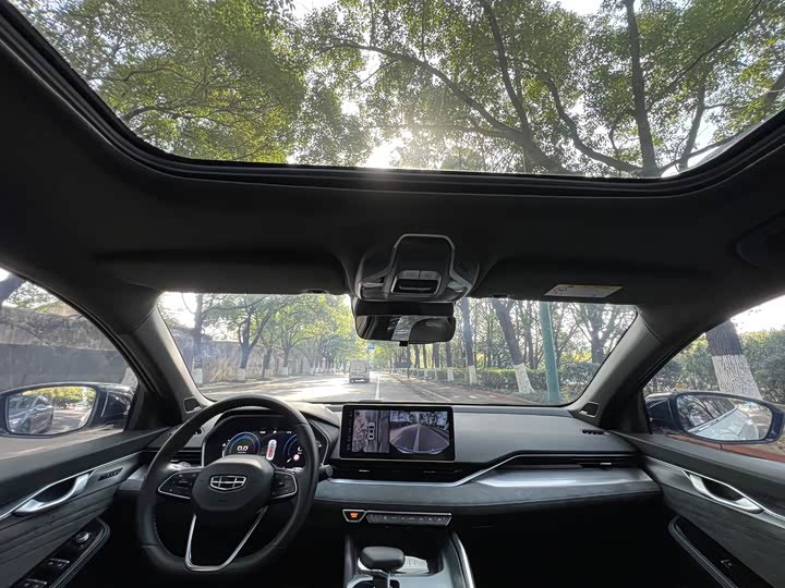 Фото 11 - Geely Preface