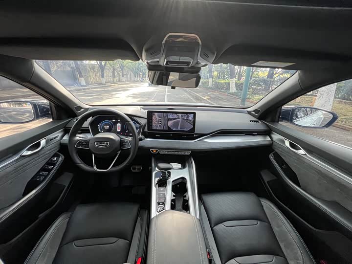 Фото 12 - Geely Preface