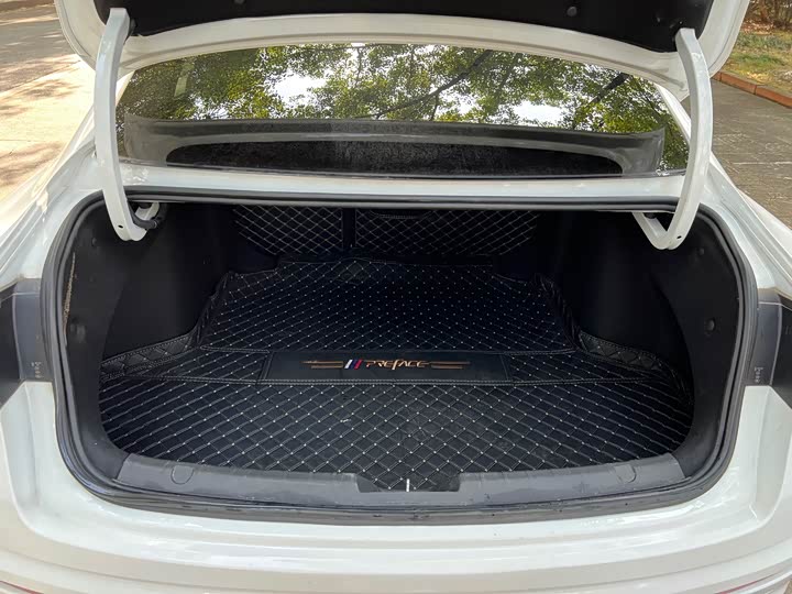 Фото 20 - Geely Preface