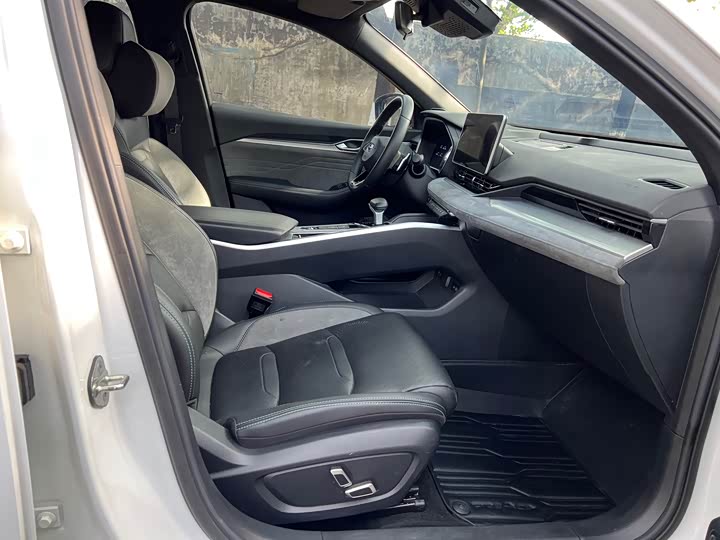 Фото 8 - Geely Preface