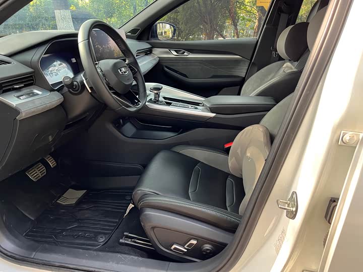 Фото 9 - Geely Preface