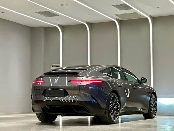 Фото 8 - Avatr 12