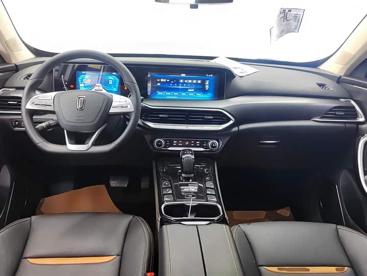 Фото 10 - Bestune T77