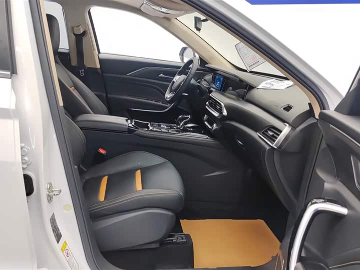 Фото 7 - Bestune T77