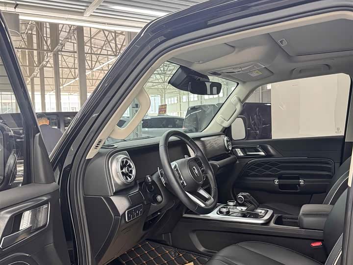 Фото 4 - Tank 300