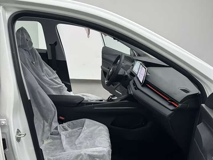 Фото 6 - Geely Binrui