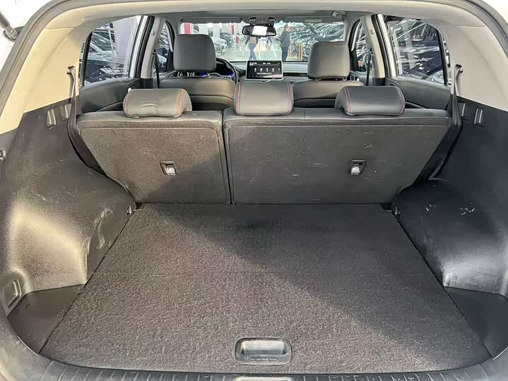 Фото 18 - Kia KX5