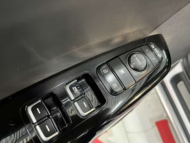 Фото 21 - Kia KX5