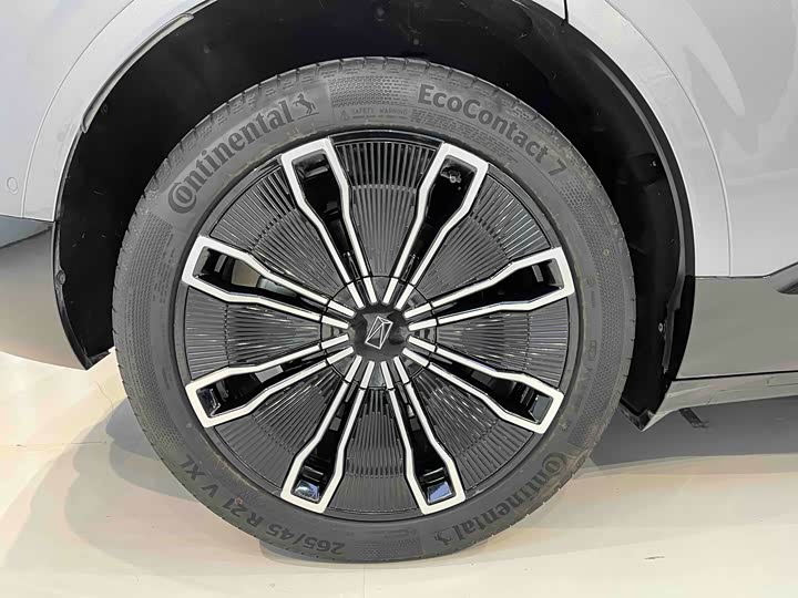 Фото 24 - Avatr 07