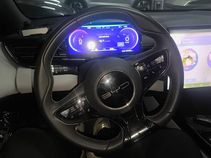 Фото 3 - BYD Seal