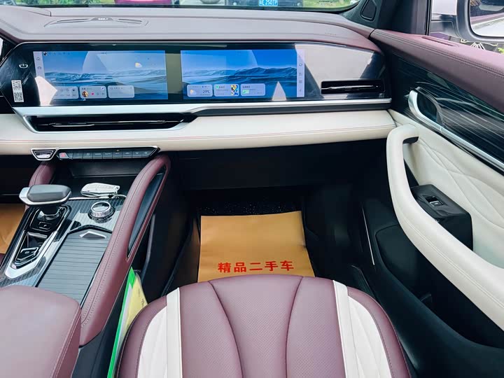 Фото 16 - Geely Monjaro