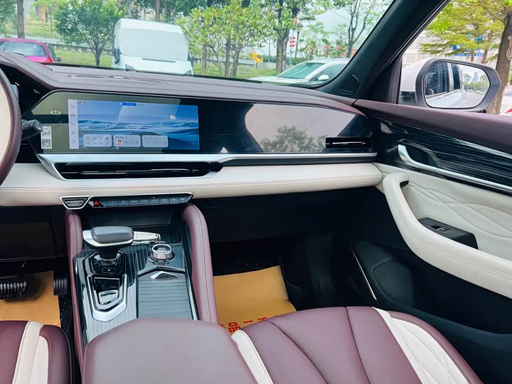 Фото 19 - Geely Monjaro