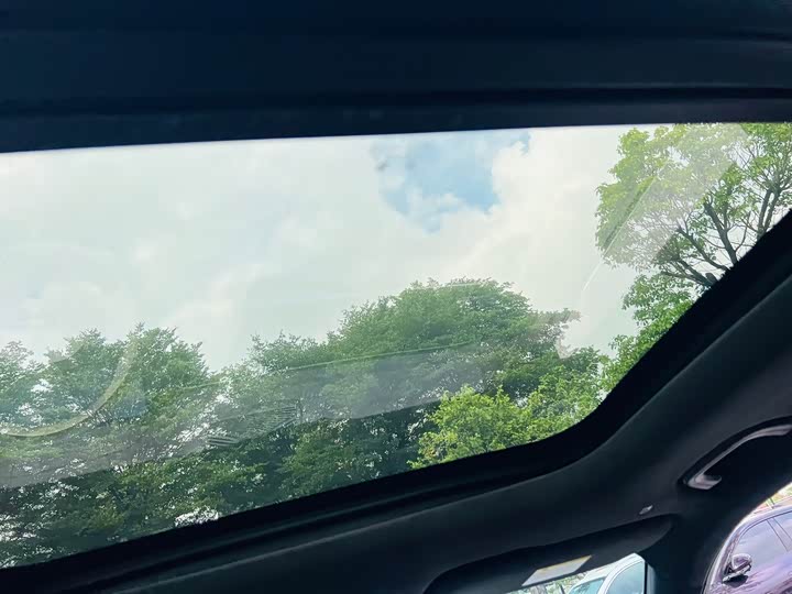 Фото 20 - Geely Monjaro