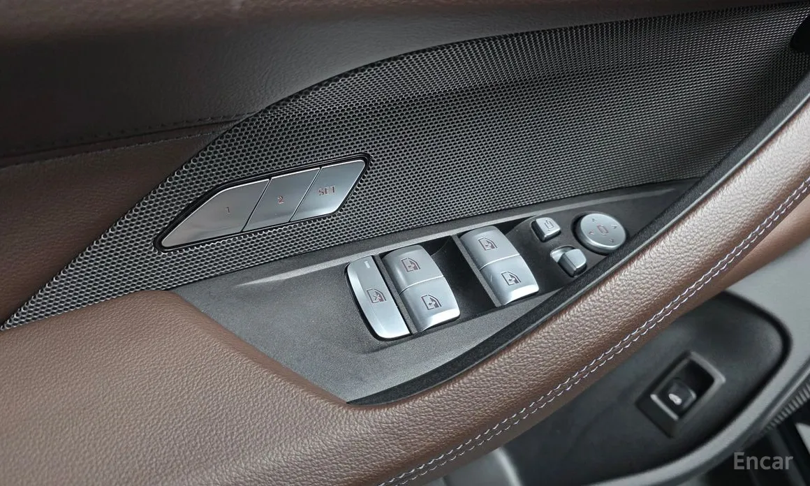 Фото 14 - BMW i4