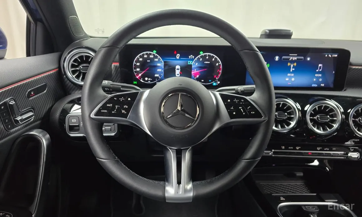 Фото 13 - Mercedes-Benz A-Class