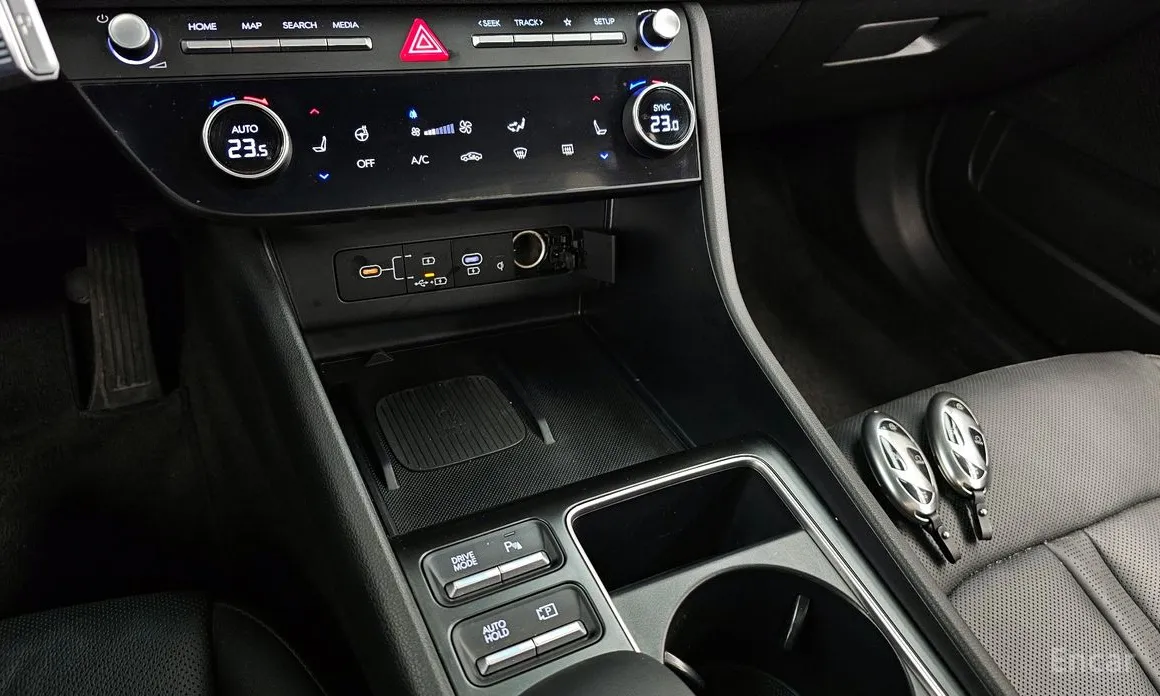 Фото 18 - Hyundai Sonata