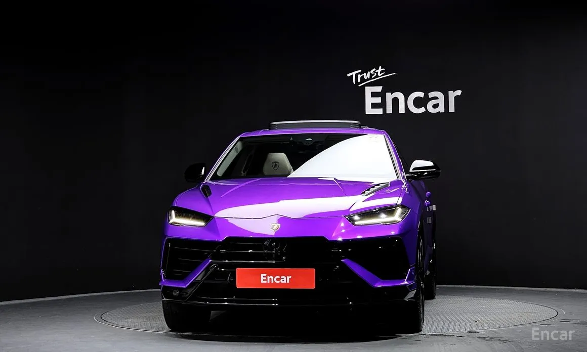 Фото 3 - Lamborghini Urus