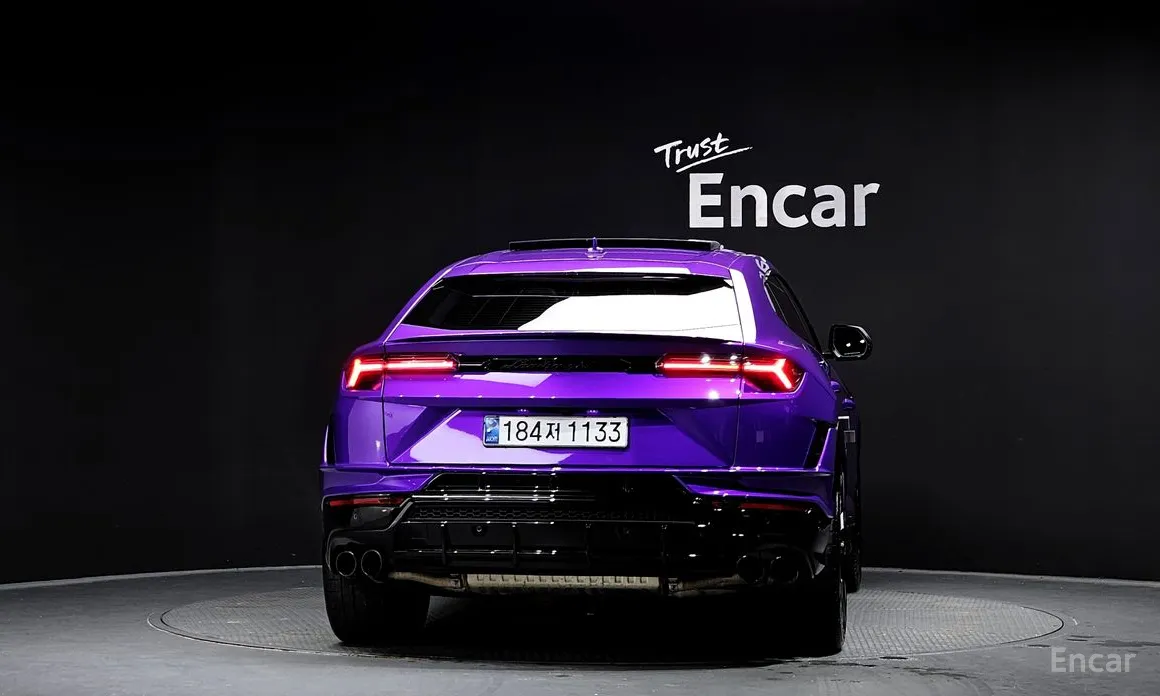 Фото 4 - Lamborghini Urus