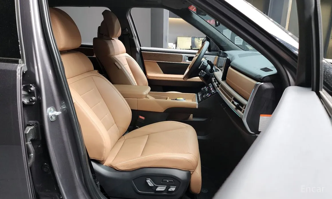 Фото 11 - Hyundai Santa Fe