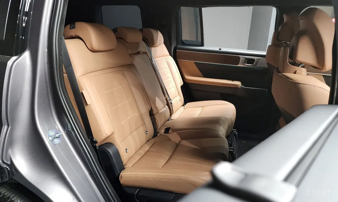 Фото 12 - Hyundai Santa Fe