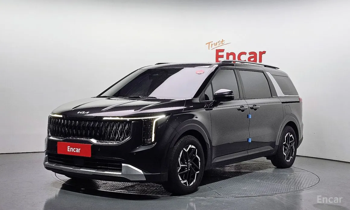 Фото 1 - Kia Carnival