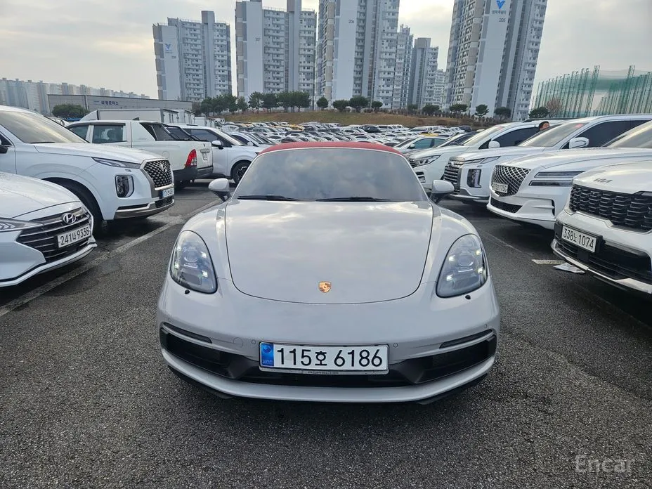 Фото 1 - Porsche 718