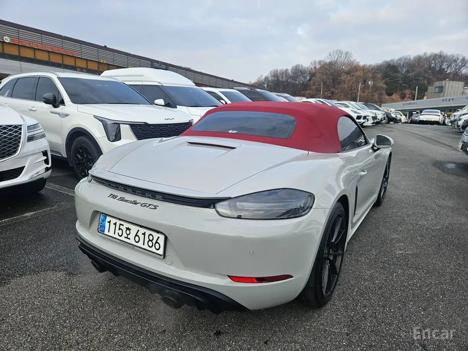 Фото 4 - Porsche 718