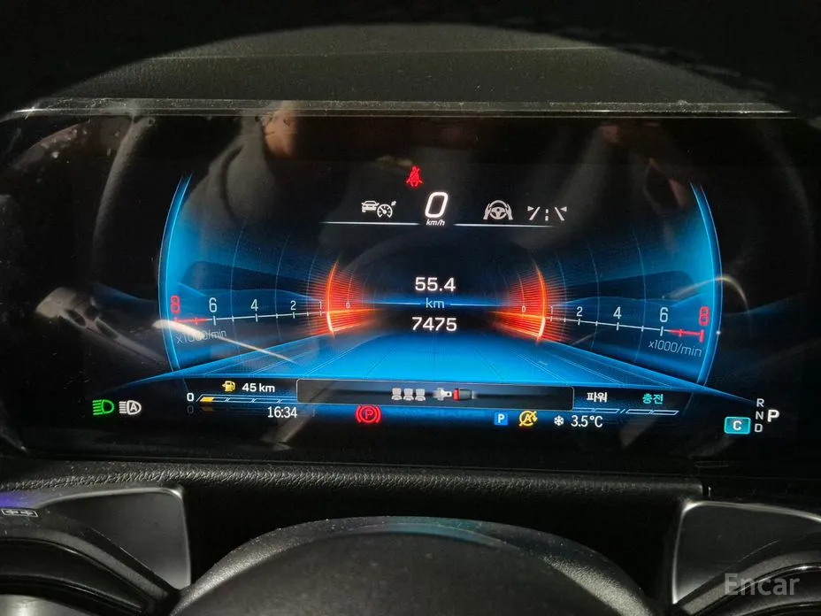 Фото 15 - Mercedes-Benz GLB-Class