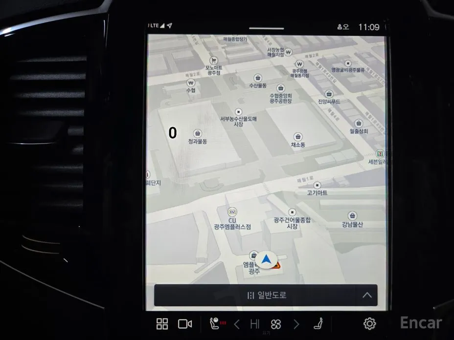 Фото 17 - Volvo XC90