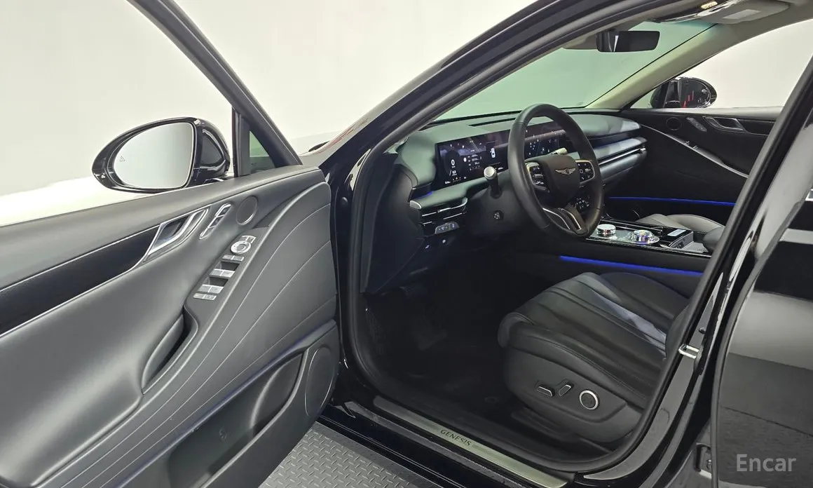 Фото 10 - Genesis G80