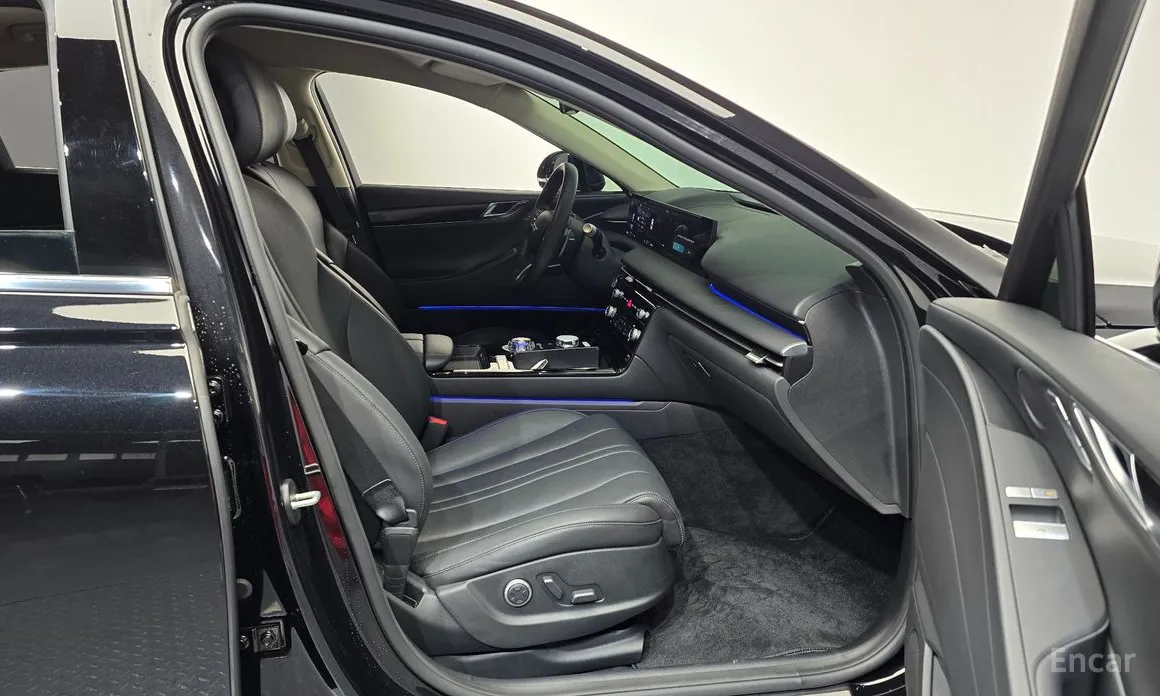 Фото 11 - Genesis G80