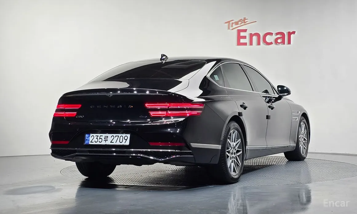 Фото 2 - Genesis G80