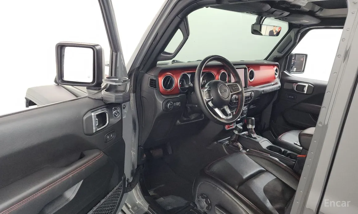 Фото 10 - Jeep Wrangler