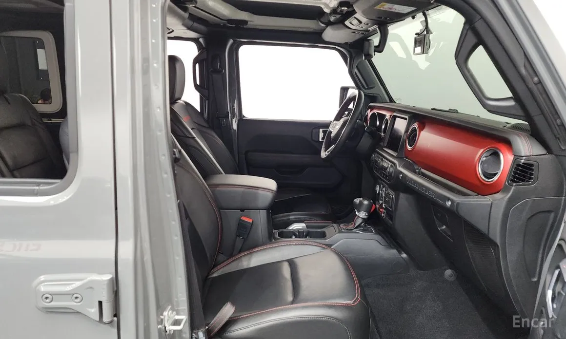 Фото 11 - Jeep Wrangler