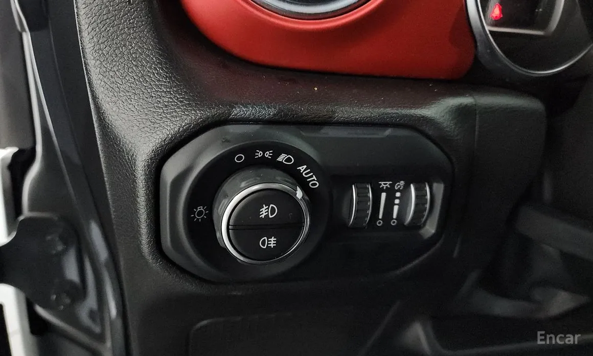 Фото 14 - Jeep Wrangler