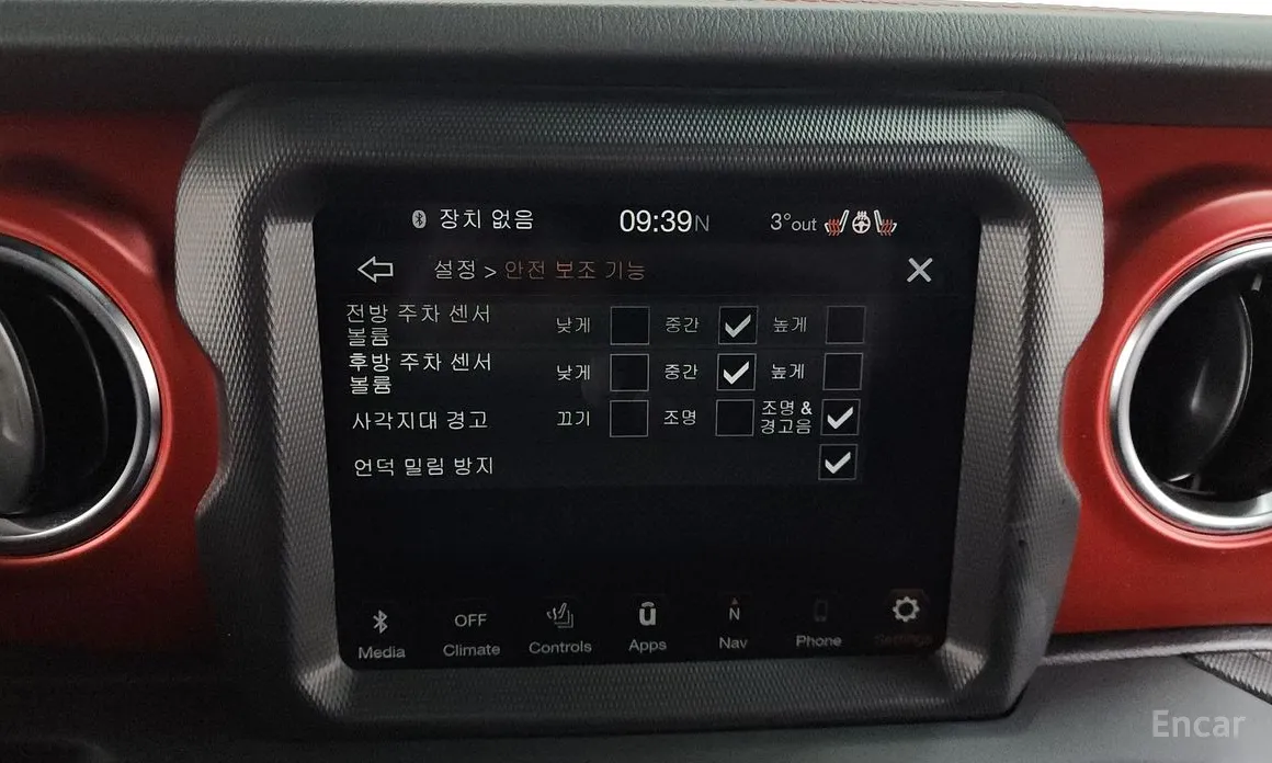 Фото 17 - Jeep Wrangler