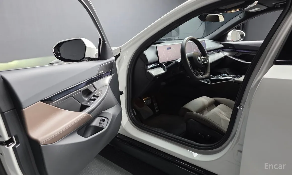 Фото 10 - BMW 5 Series