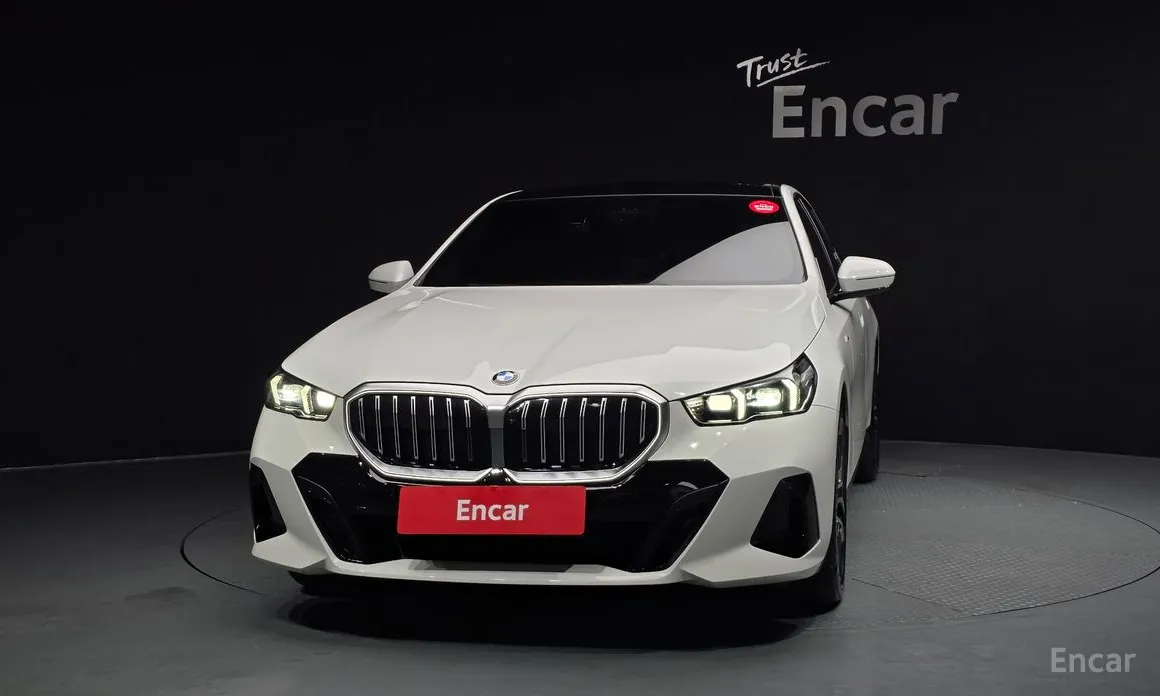 Фото 3 - BMW 5 Series