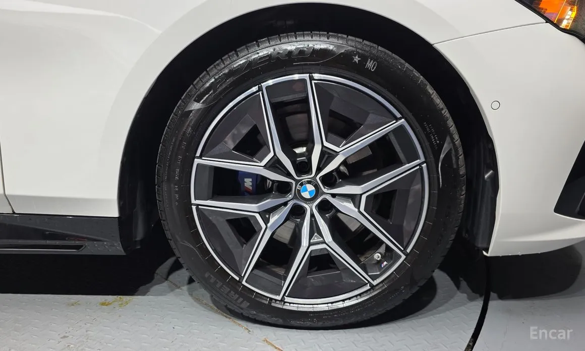 Фото 5 - BMW 5 Series