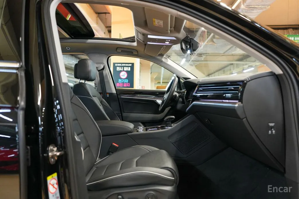 Фото 14 - Volkswagen Touareg