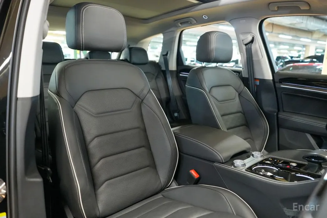 Фото 15 - Volkswagen Touareg