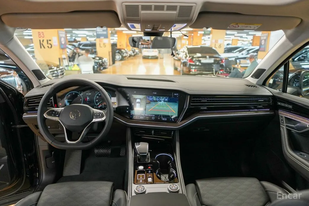 Фото 7 - Volkswagen Touareg