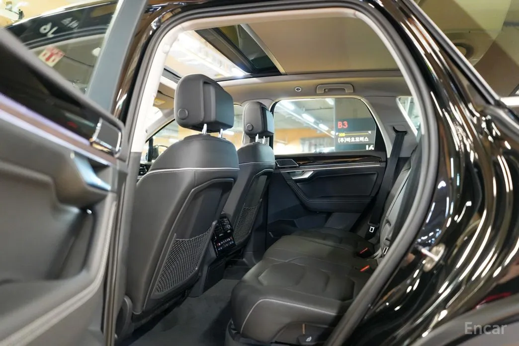 Фото 8 - Volkswagen Touareg