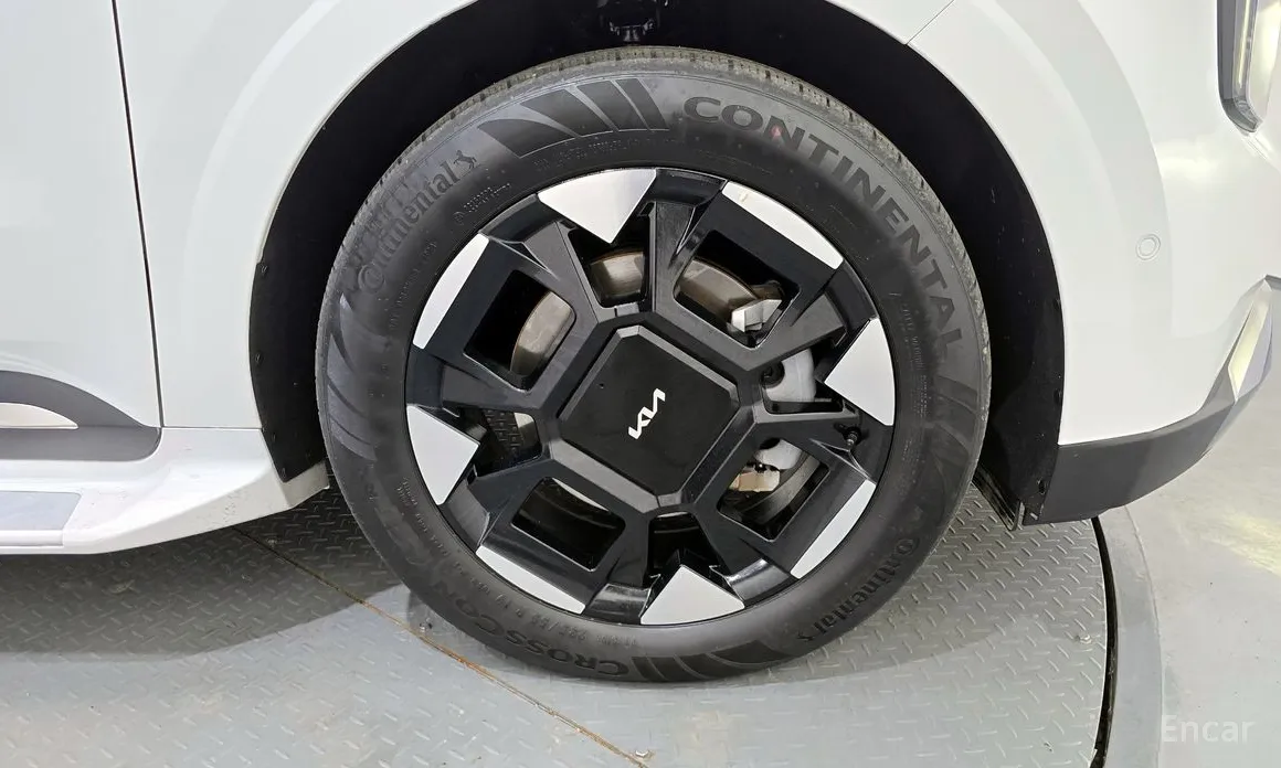 Фото 5 - Kia Carnival