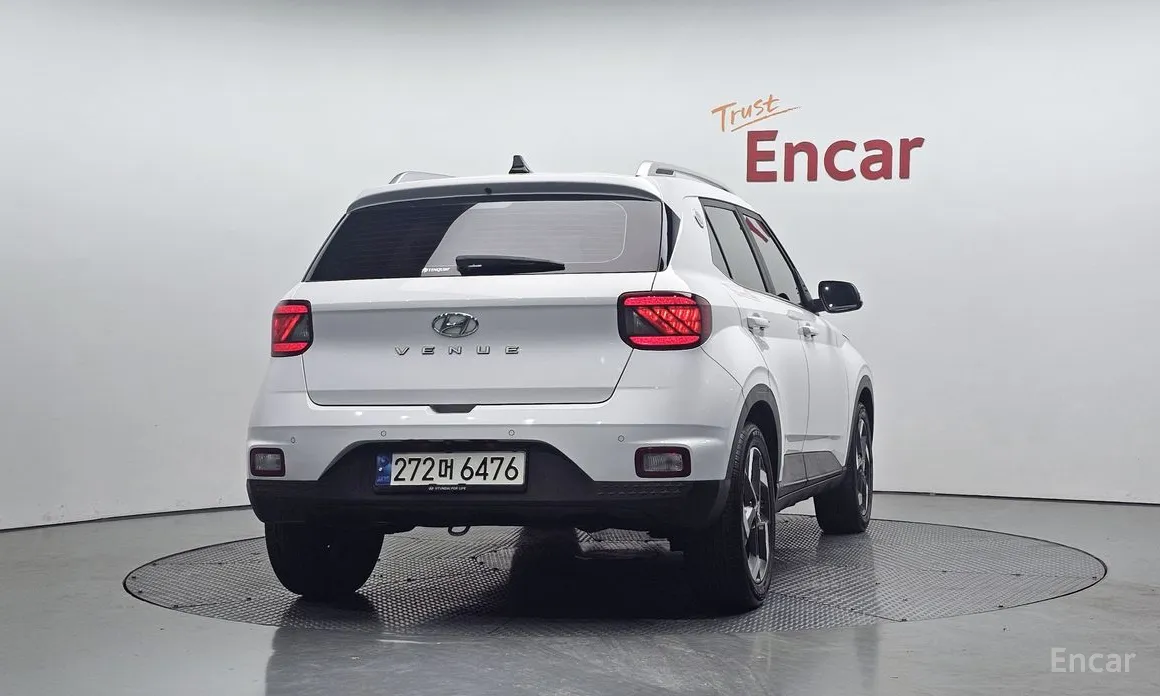 Фото 4 - Hyundai Venue